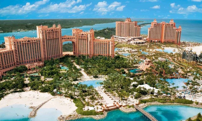 Paradise Island House | Atlantis Harborside, Paradise Island FREE Atlantis Park Day Passes