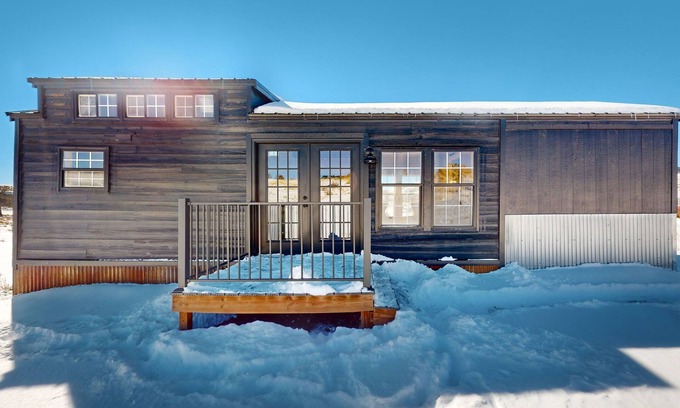 Colorado Springs Cottage | Atmospheric cabin on 1,800-acre ranch with animals, mountains, games & firepit