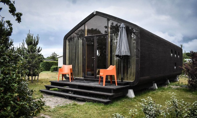 Ouddorp Cottage | Atmospheric cabin with WiFi in a holiday park close to the North Sea