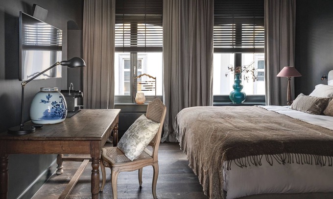 Historical Center Bruges Apartment | Atmospheric space with own bathroom in the heart of he city.