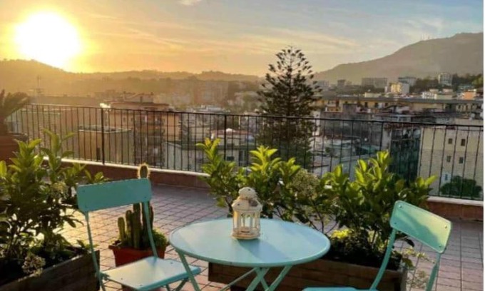 Fuorigrotta Bed & Breakfast | Attico Oltremare B&B