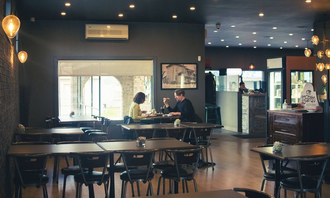 Alfred Hotel | Auberge Le Chardo Inn