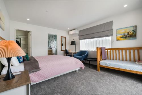 Greenlane - Ellerslie House | Auckland ONE Tree Hill Coby Suite