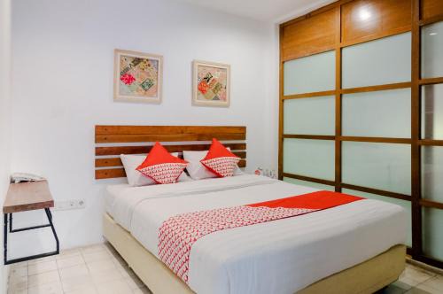 Klojen Hotel | Augustina Home