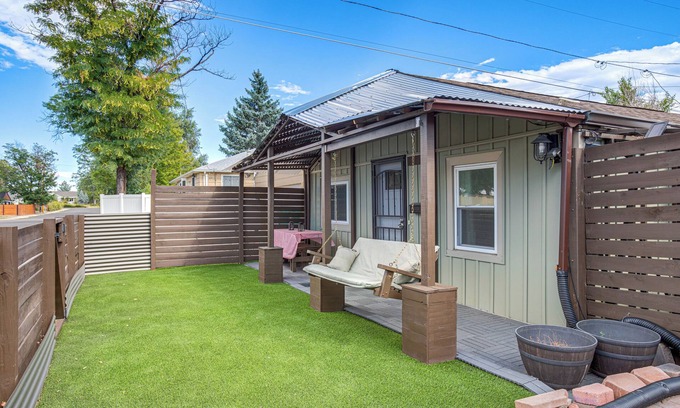 Delmar Parkway House | Aurora Abode: 7 Mi to Dtwn Denver!