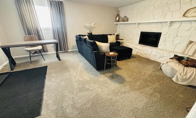Delmar Parkway House | Aurora-Denver Charming 2-bedroom house w private gated outside space