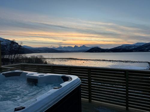 Balsfjord Apartment | Aurora panorama 2nd floor