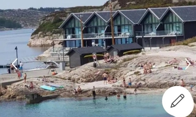 Steinsland Apartment | Austefjorden Fjord Suite in oceangap