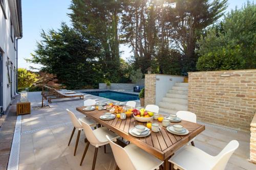 Torquay House | Austiger House
