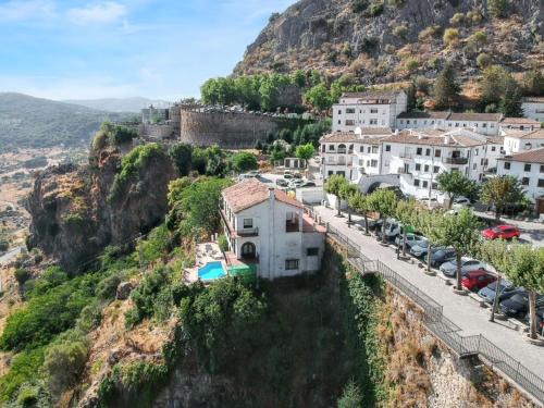 Grazalema Ski Chalet | Authentic Chalet in Grazalema with Private Pool