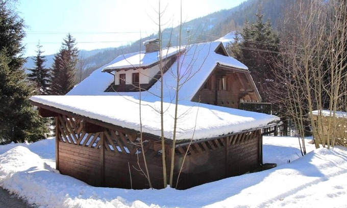Gnesau House | Authentic chalet with sauna and a large garden