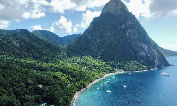 Soufriere Villa | Authentic St. Lucian Experience at Prestigious 2-bed Villa - Colibri Cottage