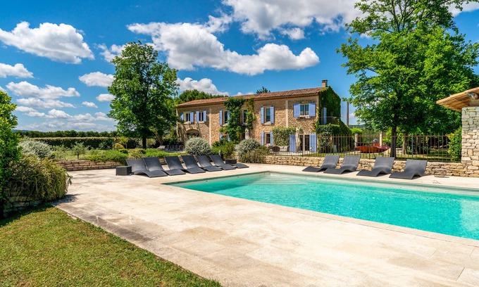 Bonnieux House | Authentic stone Provencal country house in Bonnieux in the heart of the Luberon