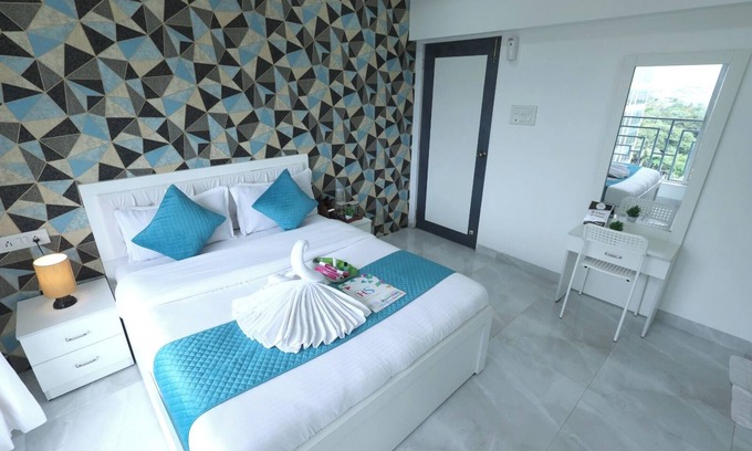 Mumbai House | Authentically Designed 1 Bedrooms near Airport