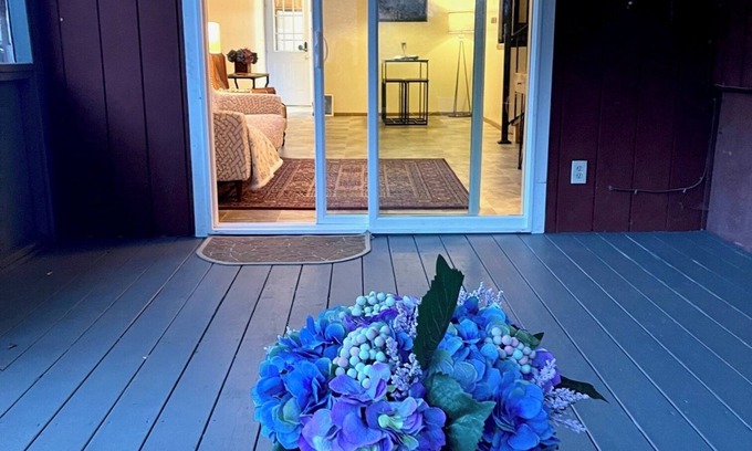 Amherst House | Author Stephen Oates Once Owned