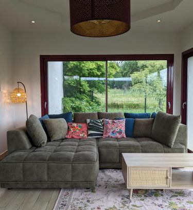 Lautenbach Apartment | Aux Fleurs des Champs - Appartement avec Terrasse, Parking et Piscine