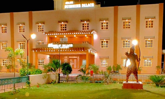 Tarabganj Hotel | Avadh Sunshine Palace Hotel & Resort