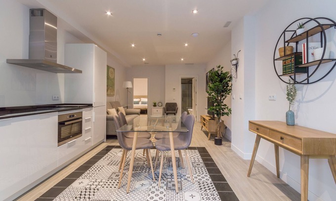 Guindalera Apartment | Avenida America VII apartment in Madrid