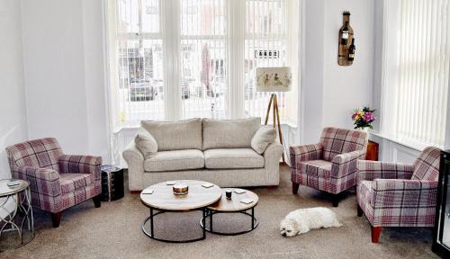 Blackpool Town Center House | Avenue Guest House