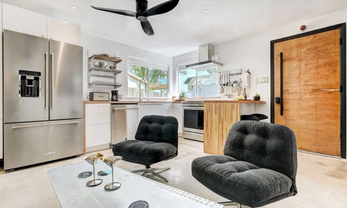 Lakeway Condo | Aviator's Suite in Lakeway