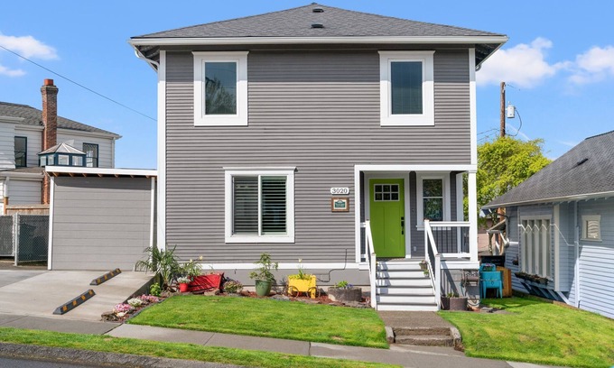 Port Gardner House | Award Winning Historic Remodeled 1907 Four Square