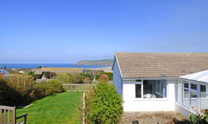 Newport Cottage | Awel y Mor, Holiday Cottage Newport, Sleeps 6, 3 bedrooms, bathrooms