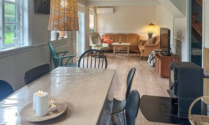 Pedersker House | Awesome home in Aakirkeby with WiFi