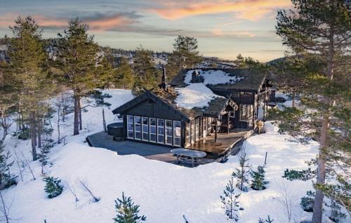 Tørdal House | Awesome Home In Drangedal With Sauna