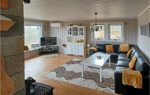 Oyslebo House | Awesome Home In Marnardal With Kitchen