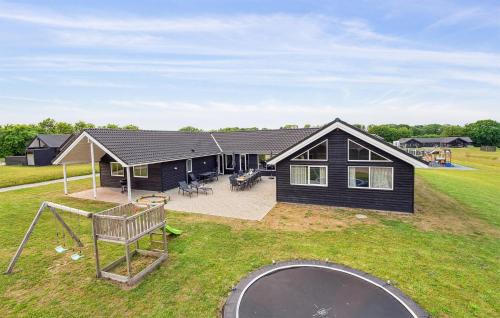 Mommark Strand House | Awesome Home In Sydals With Sauna