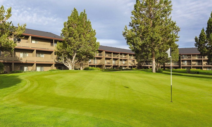 Redmond Resort | Awesome summers and gorgeous winters!
