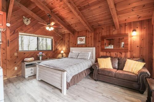 Sautee Nacoochee Hotel | Azalea Pine Bungalow
