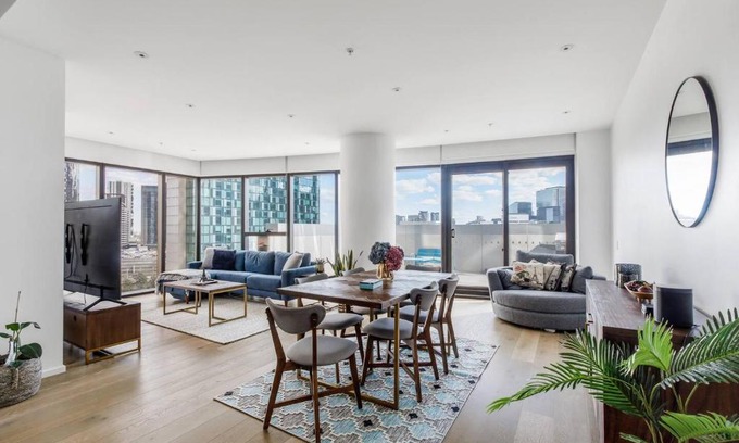 Southbank Apartment | 'Azurine' An Elegant Nordic Style Family Residence