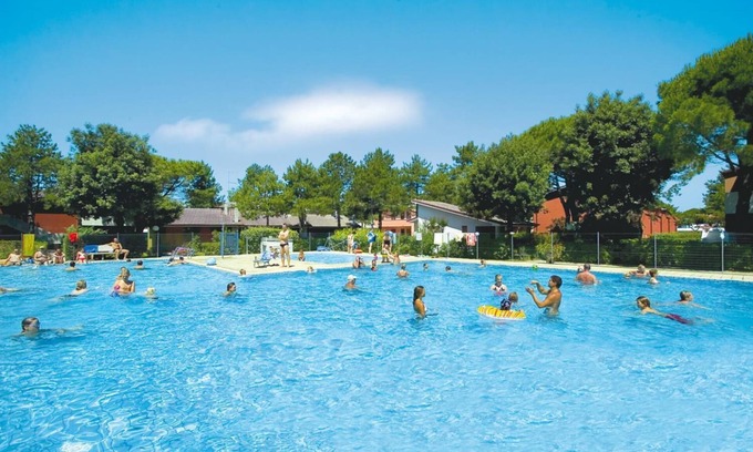 Bibione Resort | Azzurro B2-5 - One Bedroom Resort, Sleeps 5