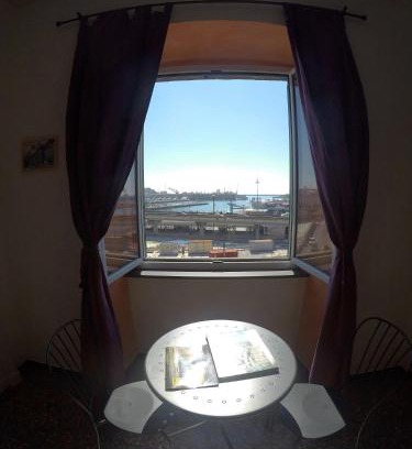 San Teodoro Bed & Breakfast | B&B Al Fronte del Porto