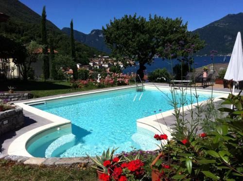 Lezzeno Bed & Breakfast | B&B Cherry En Rose