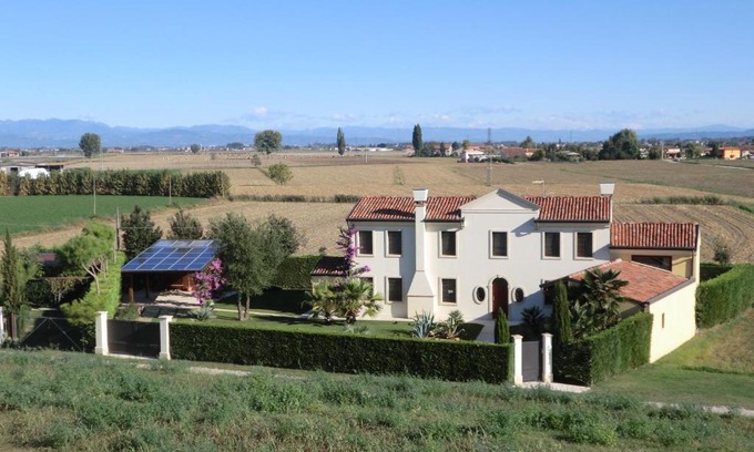 Bonavigo Bed & Breakfast | B&B "Corte San Tomaso"