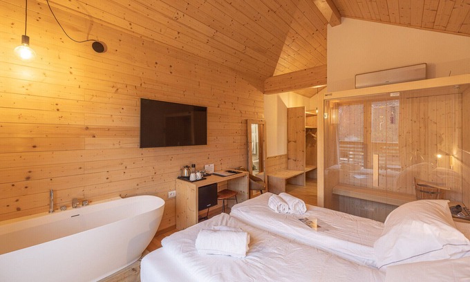 Pieve di Cadore Bed & Breakfast | B&B GIALLO - Lampone Wellness Room