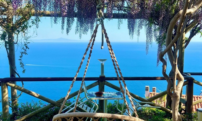 Conca dei Marini Bed & Breakfast | B&B Il Pavone