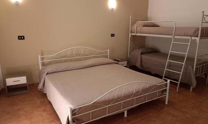 Taranto Bed & Breakfast | B&B Sara and family