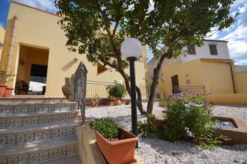 Castelluzzo Bed & Breakfast | B&B Timpe Bianche