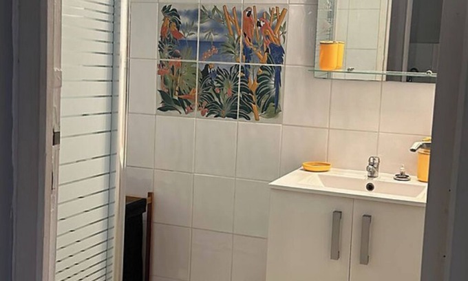 Les Mangles House | B&B (undergoing renovation) CITRONNELLE