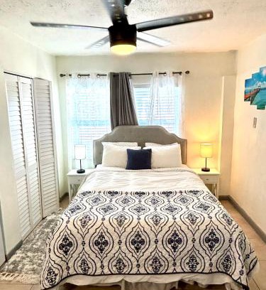 Juno Ridge Apartment | (B) Casa Azul. Minutes from the Beach & Mall
