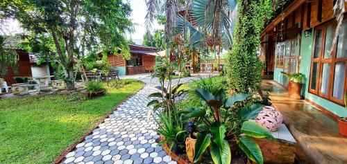 Nang Lae House | Baan Suan Taboon Homestay