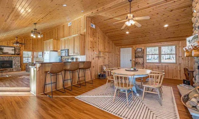 Hackensack Cabin | Babe the Blue