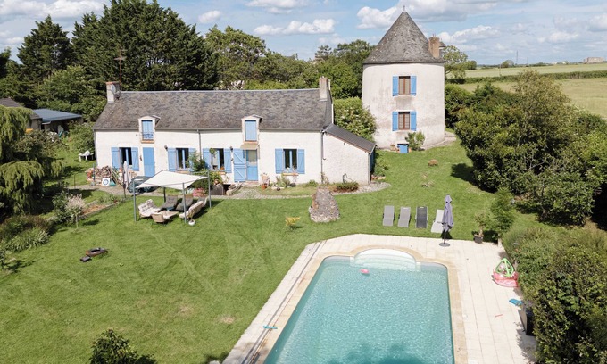Allouis House | Bablou Tower - unusual