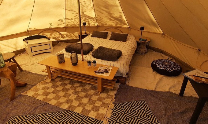 Sint-Antelinks RV Rental | Back-to-Nature - Glamping Zonnebloem A back-to-basics experience