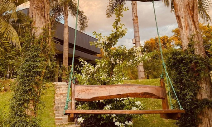 Cascavel Cabin | backwoods themed hut