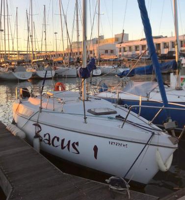 Lisbon Boat Rental | Bacus - Your Floating Hideaway in Lisbon