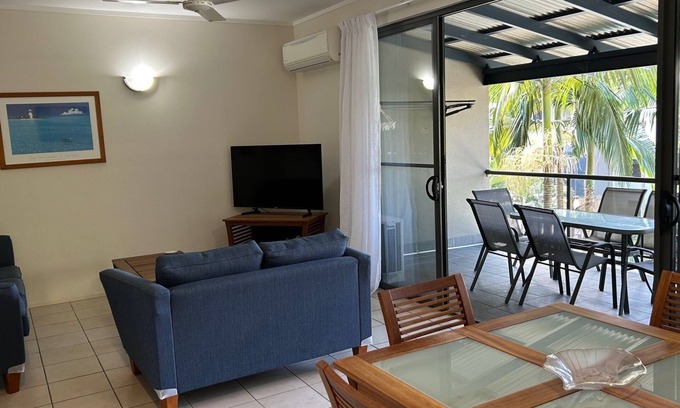 Rainbow Beach Apartment | Baden 74 - Rainbow Shores. Top Floor - Air conditioned Unit - Walk To Beach